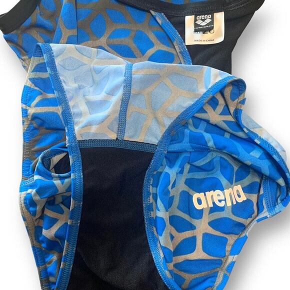 Arena Size 28 Polycarbonite II Challenge Back Fitness Swim New Condition Women’s - Picture 8 of 14